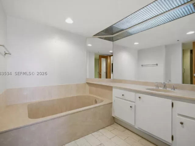 Продажа квартиры #A-3354 - фото 9477104