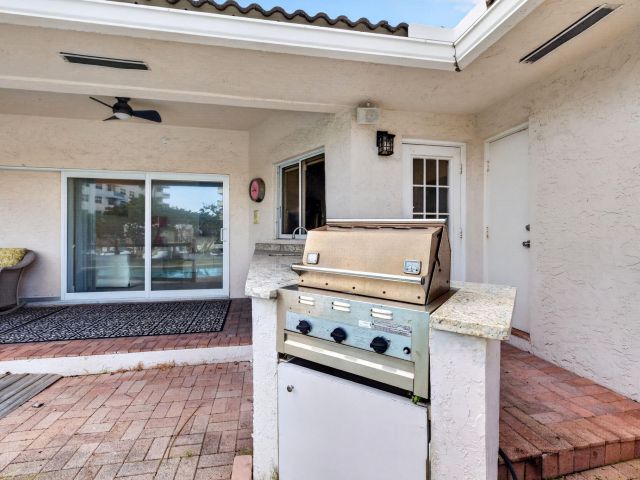 Продажа дома по адресу 1920 E Terra Mar Drive - фото 9470489