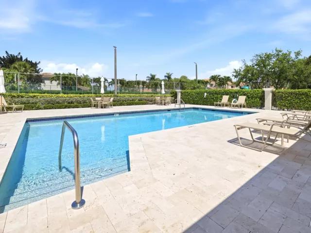 Продажа дома по адресу 8555 Eagle Run Drive - фото 9479748