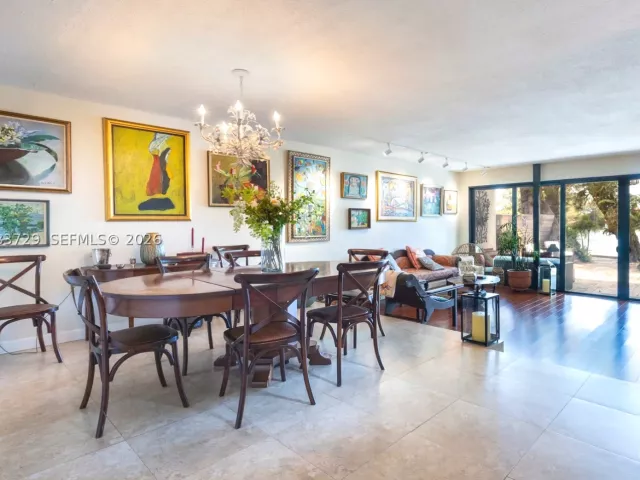Продажа дома по адресу 4883 SW 71st Pl - фото 9479875