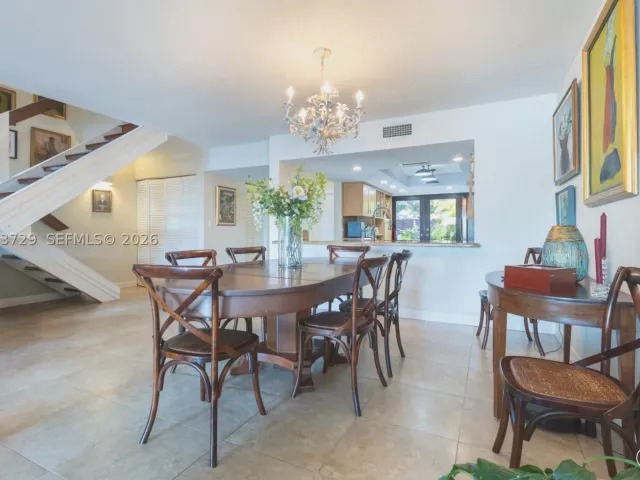 Продажа дома по адресу 4883 SW 71st Pl - фото 9479876