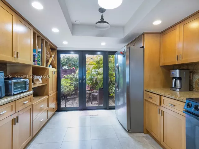 Продажа дома по адресу 4883 SW 71st Pl - фото 9479878