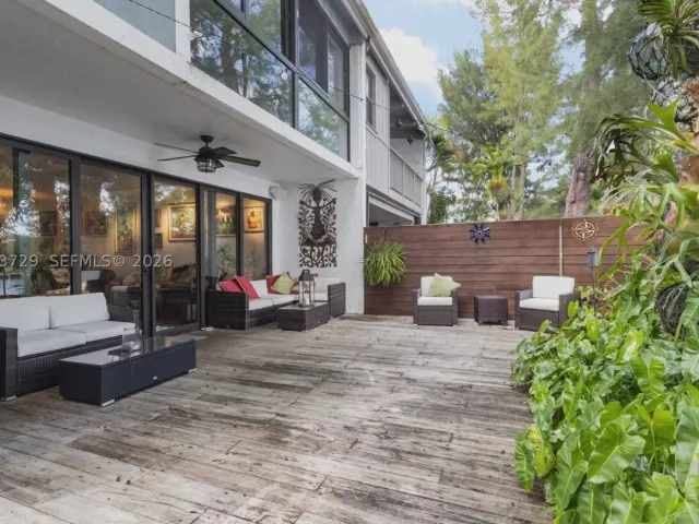 Продажа дома по адресу 4883 SW 71st Pl - фото 9479869