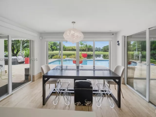 Продажа дома по адресу 9448 NW 54th Doral Cir Ln - фото 9471086