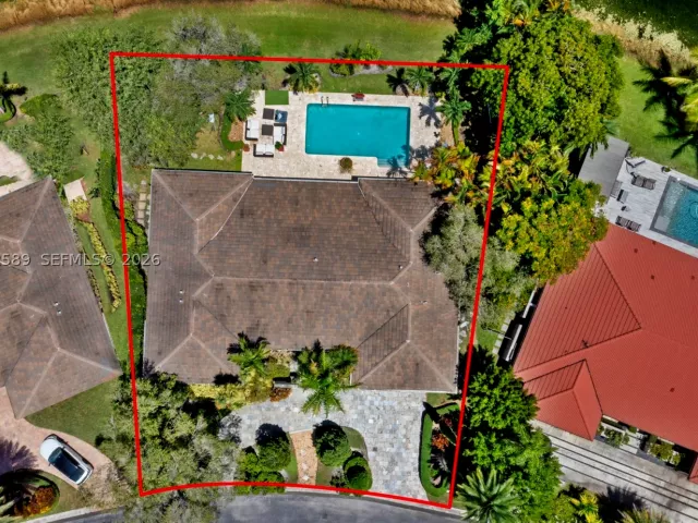 Продажа дома по адресу 9448 NW 54th Doral Cir Ln - фото 9471115