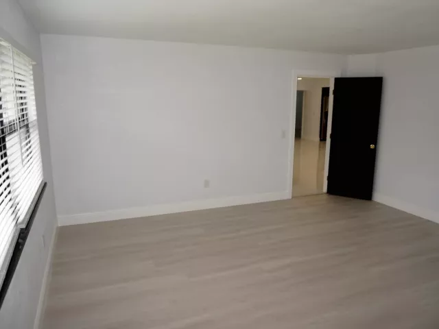 Продажа дома по адресу 1513 39TH Street - фото 9469236
