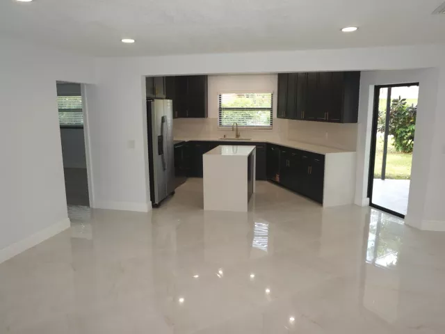 Продажа дома по адресу 1513 39TH Street - фото 9469229