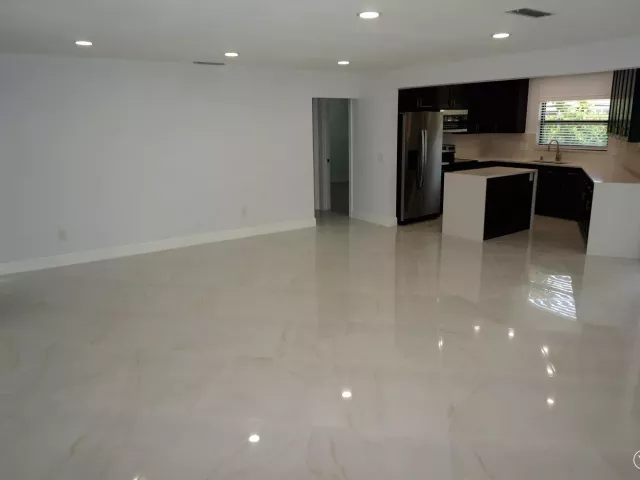 Продажа дома по адресу 1513 39TH Street - фото 9469230