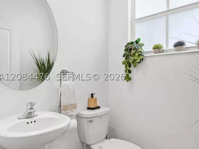 Продажа дома по адресу 12117 NW 23rd Ct - фото 9483261