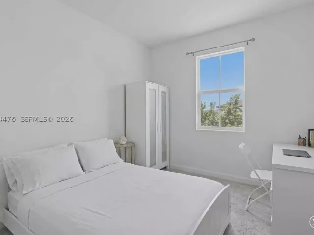 Продажа дома по адресу 12117 NW 23rd Ct - фото 9483267