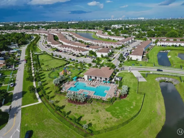 Продажа дома по адресу 12117 NW 23rd Ct - фото 9483274