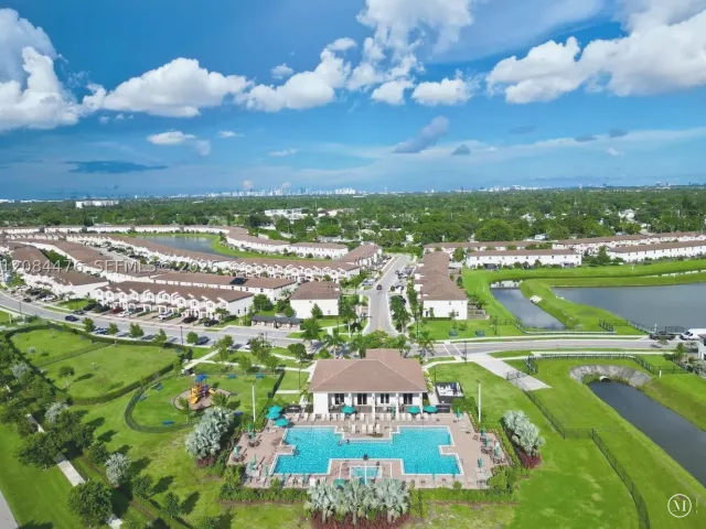 Продажа дома по адресу 12117 NW 23rd Ct - фото 9483277