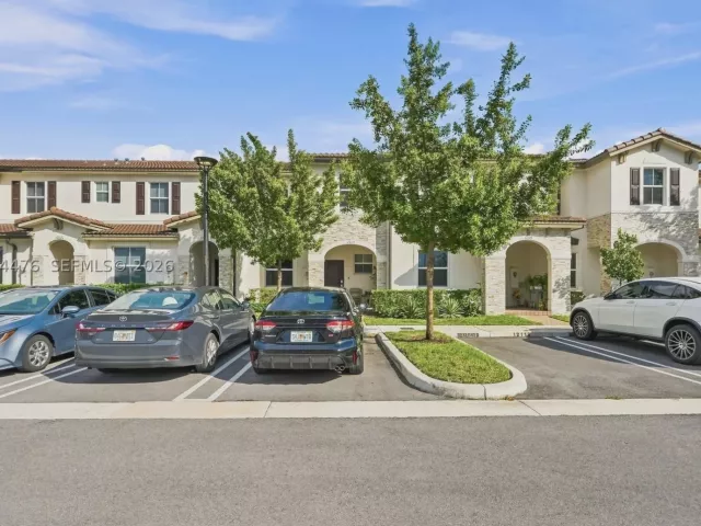Продажа дома по адресу 12117 NW 23rd Ct - фото 9483251