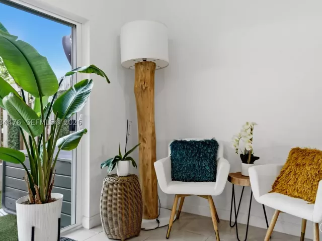 Продажа дома по адресу 12117 NW 23rd Ct - фото 9483257
