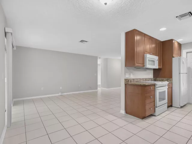 Продажа дома по адресу 1058 Fernlea Drive - фото 9475973