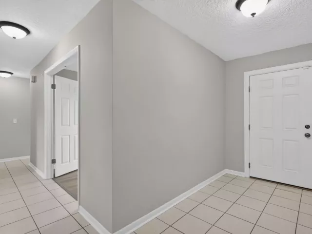 Продажа дома по адресу 1058 Fernlea Drive - фото 9475977