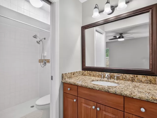 Продажа дома по адресу 1058 Fernlea Drive - фото 9475989