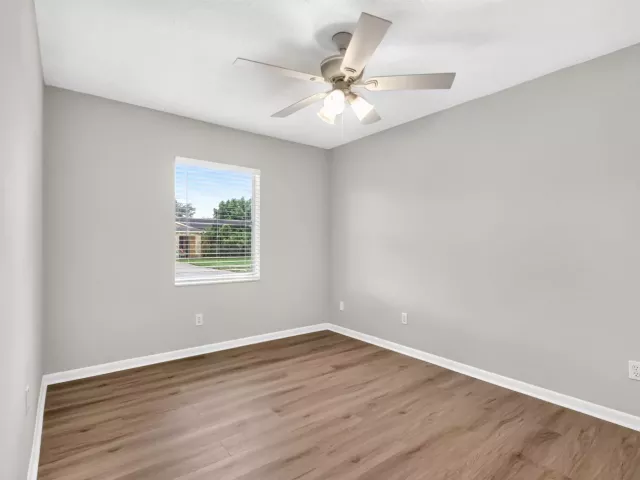 Продажа дома по адресу 1058 Fernlea Drive - фото 9475995