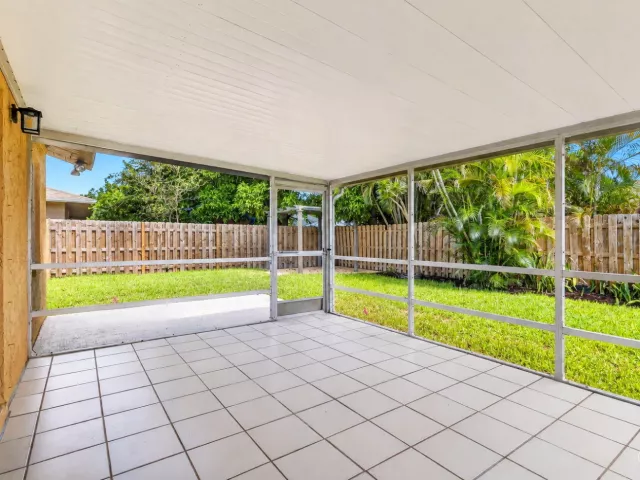 Продажа дома по адресу 1058 Fernlea Drive - фото 9475998