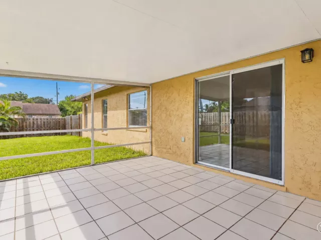 Продажа дома по адресу 1058 Fernlea Drive - фото 9475999
