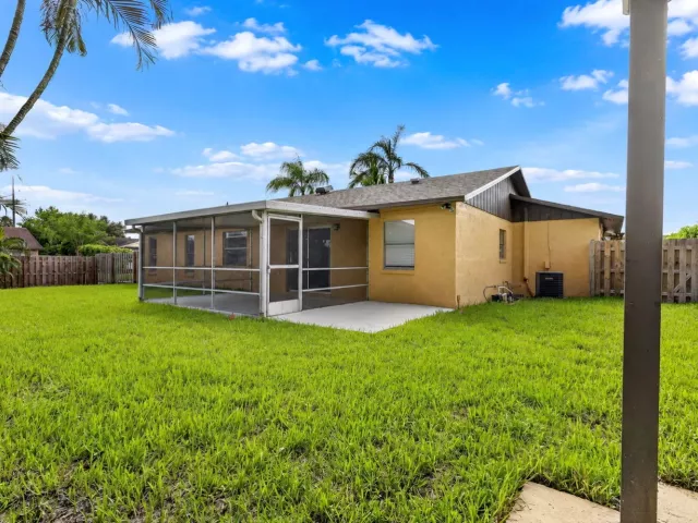 Продажа дома по адресу 1058 Fernlea Drive - фото 9476010