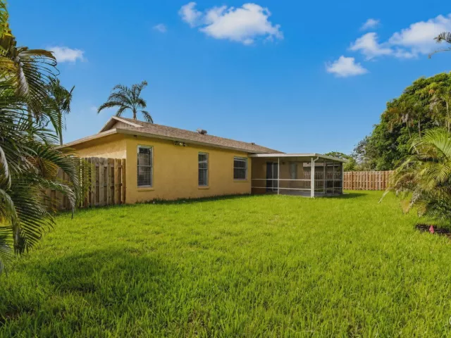Продажа дома по адресу 1058 Fernlea Drive - фото 9476011