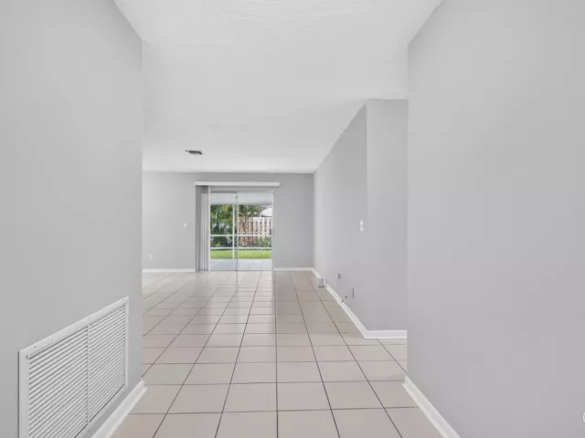 Продажа дома по адресу 1058 Fernlea Drive - фото 9475970
