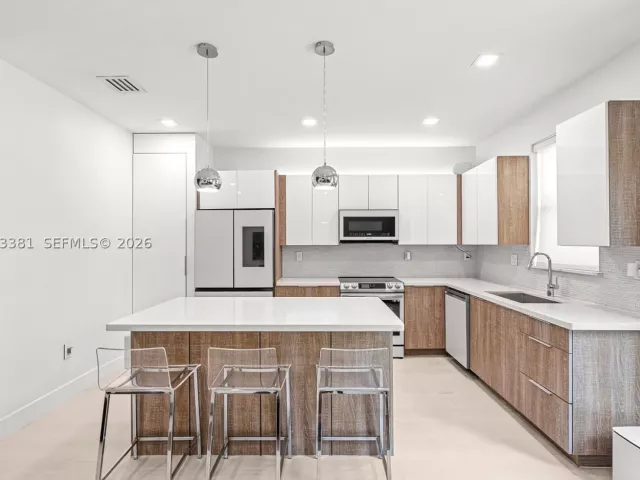 Продажа дома по адресу 7923 NW 104th Ct - фото 9465827
