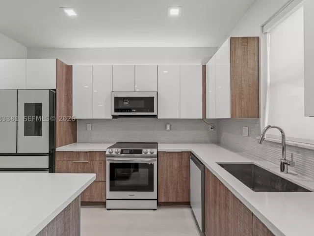 Продажа дома по адресу 7923 NW 104th Ct - фото 9465830
