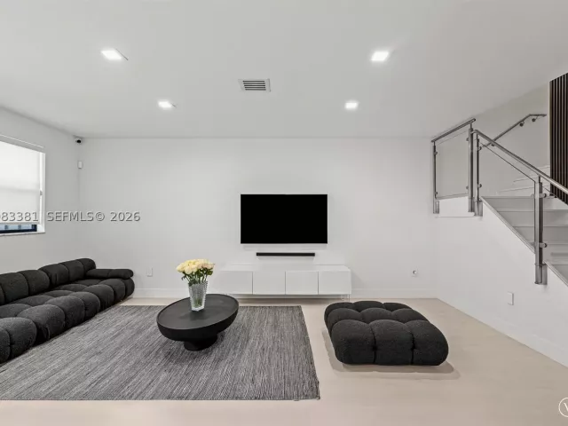 Продажа дома по адресу 7923 NW 104th Ct - фото 9465831