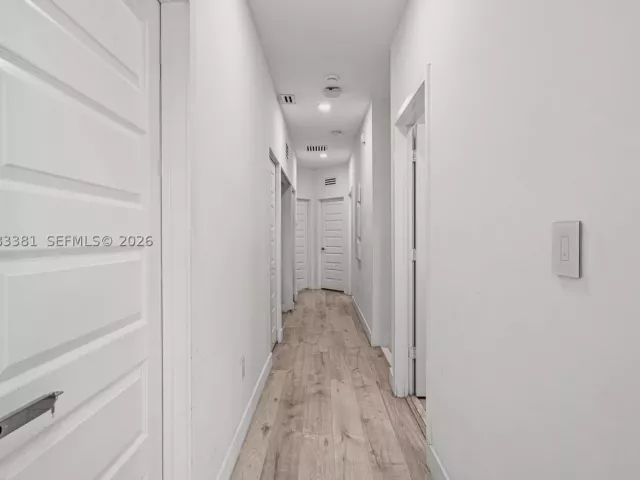 Продажа дома по адресу 7923 NW 104th Ct - фото 9465834