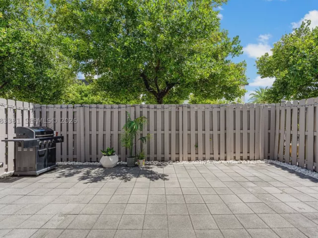 Продажа дома по адресу 7923 NW 104th Ct - фото 9465850