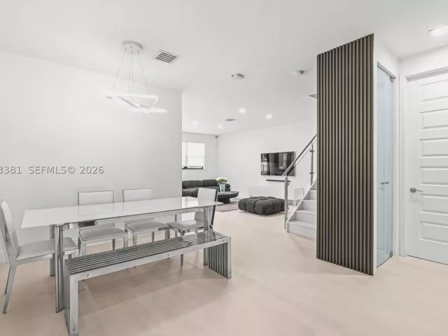 Продажа дома по адресу 7923 NW 104th Ct - фото 9465820