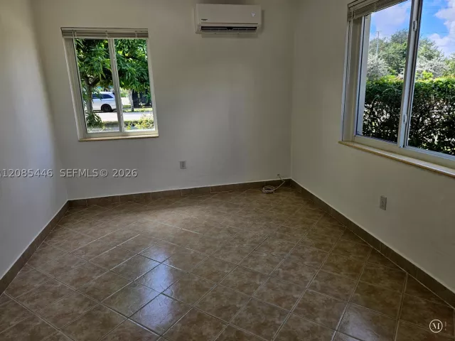 Продажа дома по адресу 145 SW 60th Ct - фото 9484195