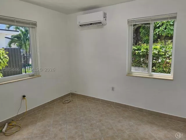 Продажа дома по адресу 145 SW 60th Ct - фото 9484197