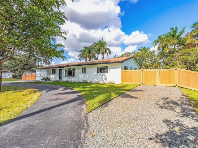 Продажа дома по адресу 535 N Biscayne River Dr - фото 9478302