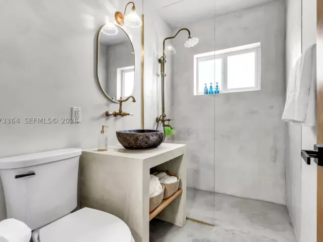 Продажа дома по адресу 535 N Biscayne River Dr - фото 9478321