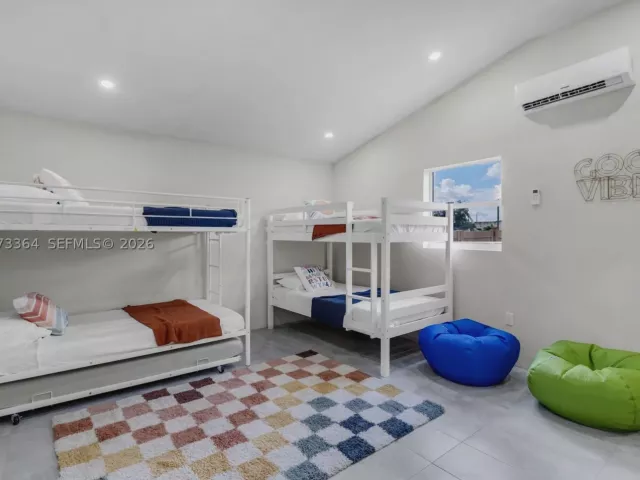 Продажа дома по адресу 535 N Biscayne River Dr - фото 9478332