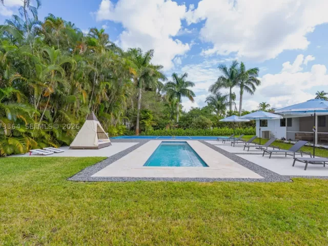 Продажа дома по адресу 535 N Biscayne River Dr - фото 9478347