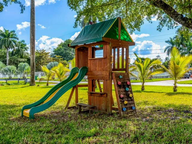Продажа дома по адресу 535 N Biscayne River Dr - фото 9478353