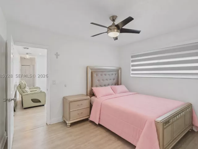 Продажа дома по адресу 19900 SW 114th Ave - фото 9484257