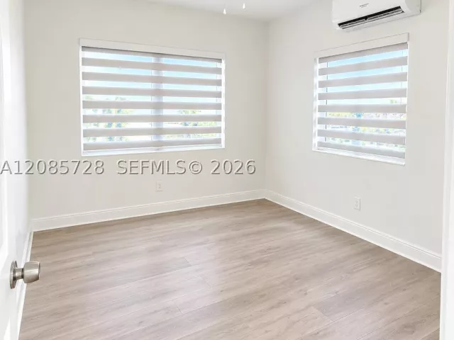 Продажа дома по адресу 19900 SW 114th Ave - фото 9484276