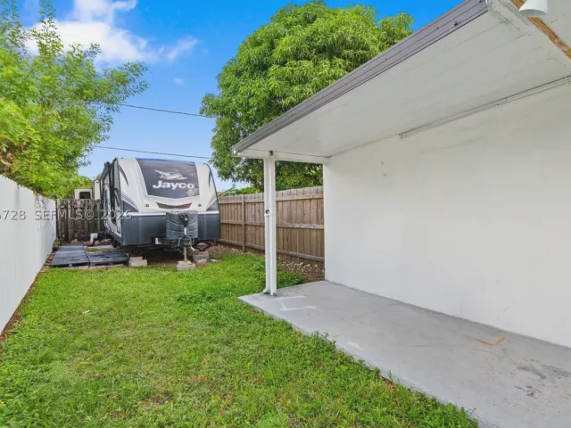 Продажа дома по адресу 19900 SW 114th Ave - фото 9484278
