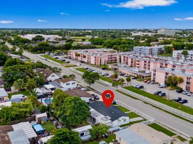 Продажа дома по адресу 19900 SW 114th Ave - фото 9484282