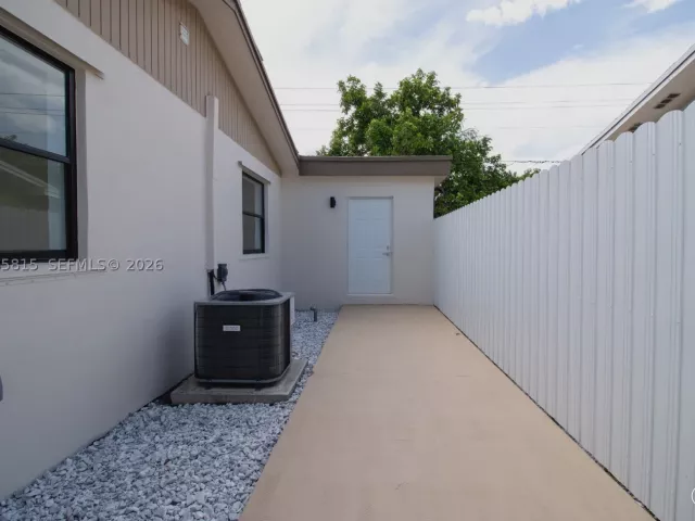 Продажа дома по адресу 19720 SW 116th Ave - фото 9484295