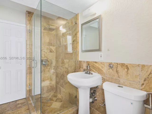 Продажа дома по адресу 10350 SW 136th Ct - фото 9480728