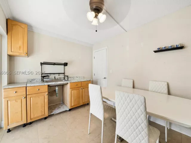 Продажа дома по адресу 10350 SW 136th Ct - фото 9480729