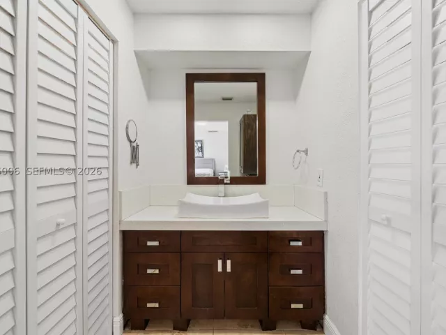 Продажа дома по адресу 10350 SW 136th Ct - фото 9480732