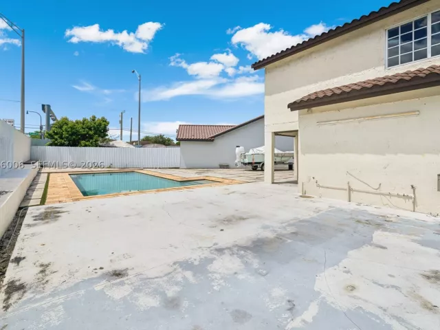Продажа дома по адресу 10350 SW 136th Ct - фото 9480744