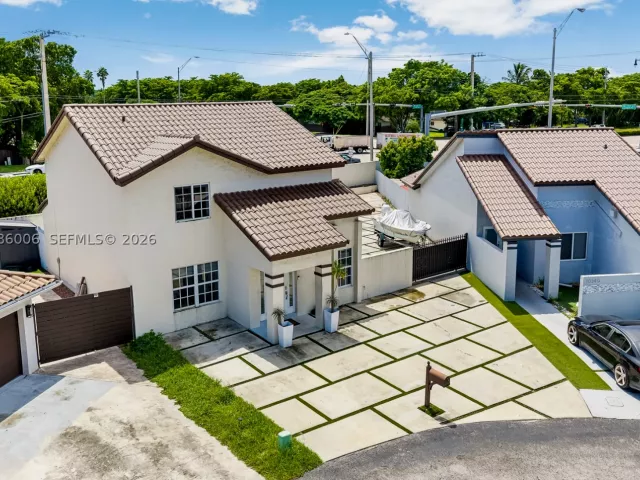 Продажа дома по адресу 10350 SW 136th Ct - фото 9480746